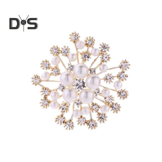 Women Brooch Snowflake Shape Rhinestone Faux Pearl Decor Anti-slip Wear-resistant Suit Coat Collar Hat Scarf Decoration Clothes Pin Prom Party