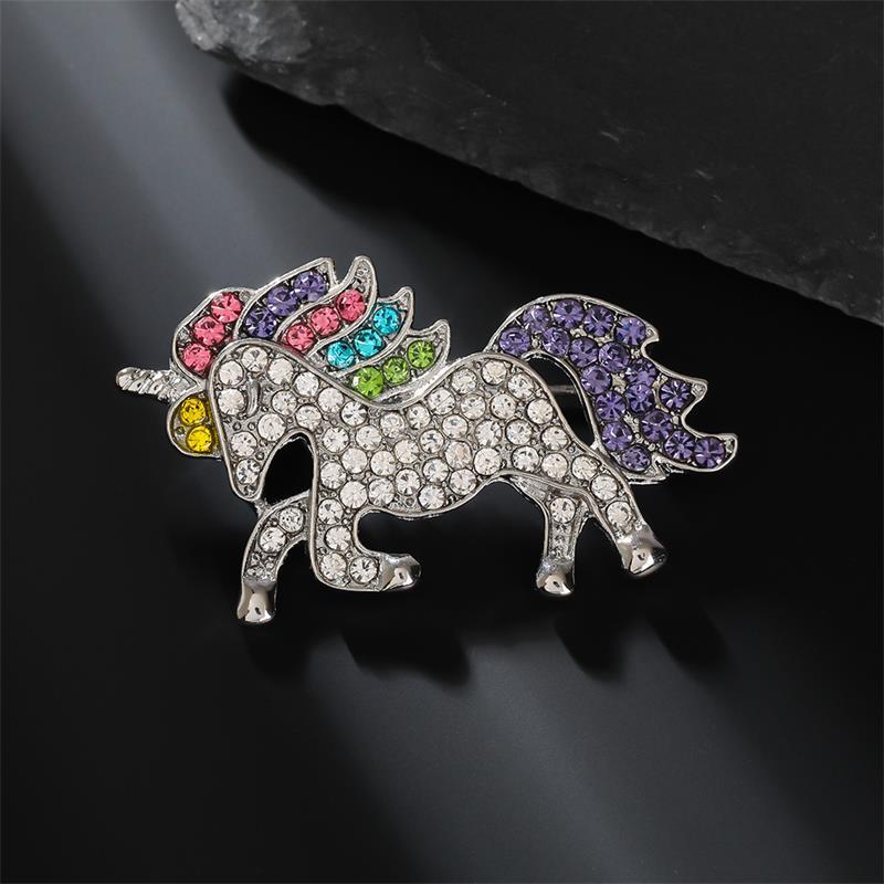 1/2 Pcs Fashion Rhinestones Alloy Horse Brooch Zodiac Pony Pins Women Men Clothing Accessories Suit Lapel Corsage New Year Gifts
