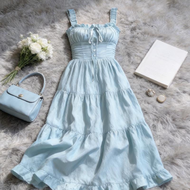 Mint milk green suspender dress, new women's summer French gentle design, waist A-shaped long skirt