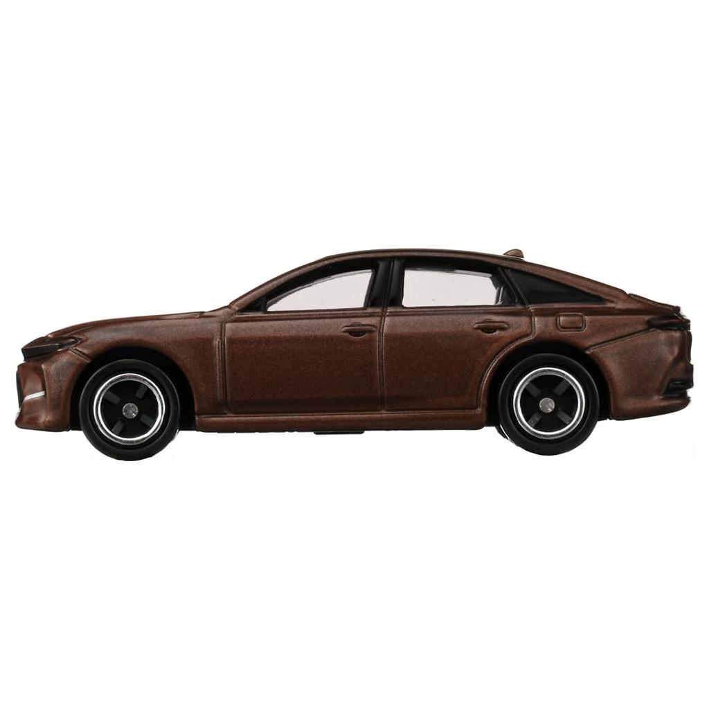 Takara Tomy Tomica No.62 Toyota Crown Sedan Mini Car Toy First Edition Ages 3 and Up