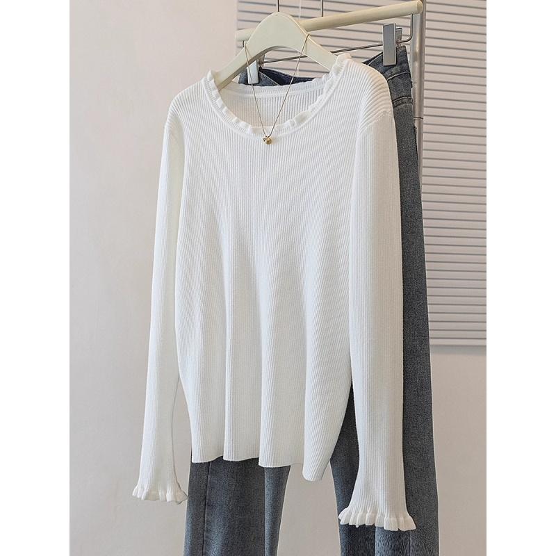 A High-end Women's Autumn Knitted Base Layer, A Black Ear-trimmed Sweater with A Round Neck
