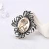 Women Retro Alloy Brooch Breastpin Shell Crystal Inlaid Fashionable Dress Decoration for Ladies