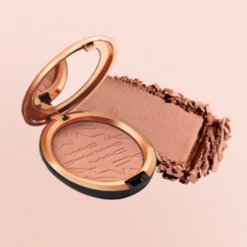 M A C Skinfinish Бронзер sunstruCk