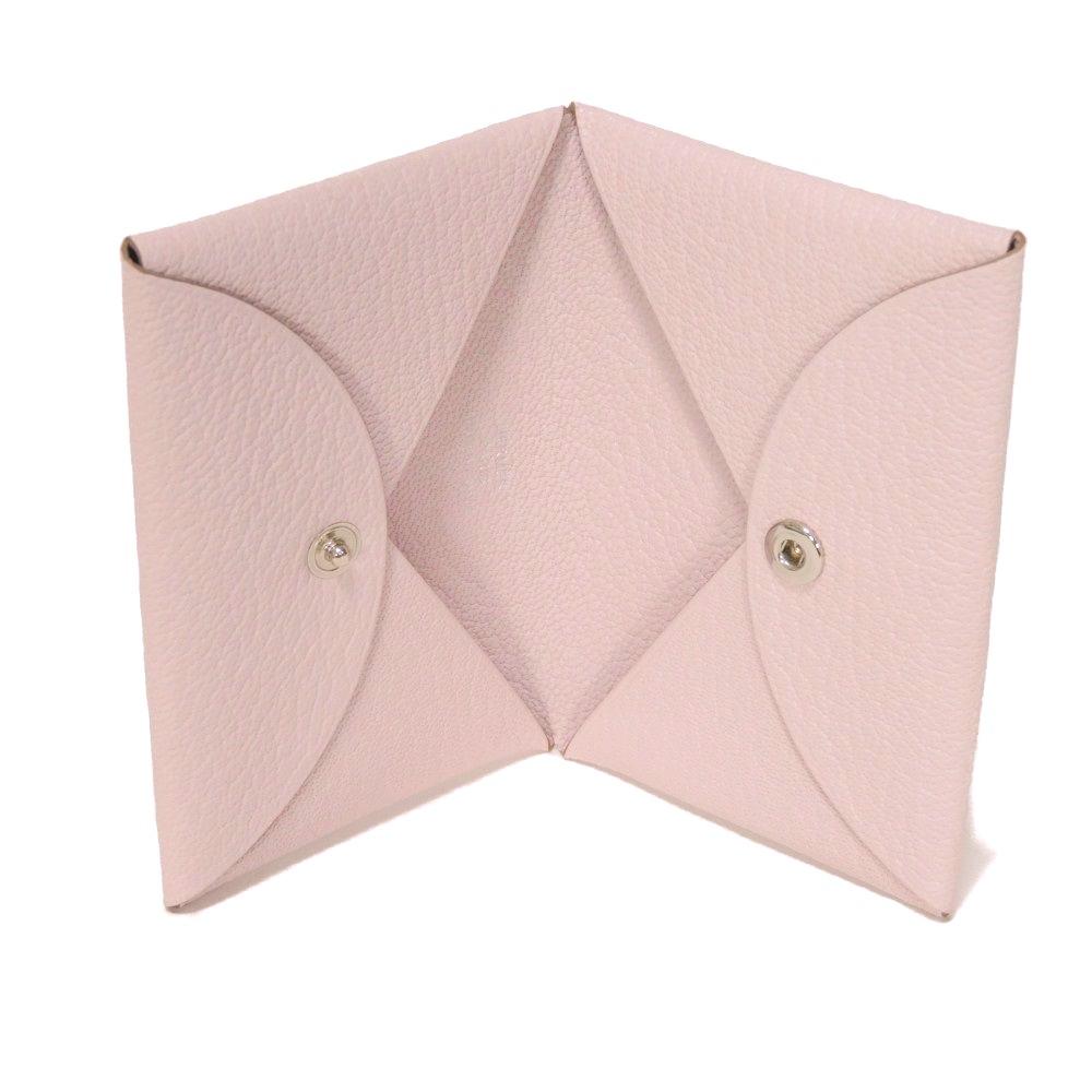 Сумка 9212 Calvi 7946 из козлиной кожи Chevre Mysore с логотипом, оттиснутым фольгой, пастельно-розового цвета, в отличном состоянии 13808