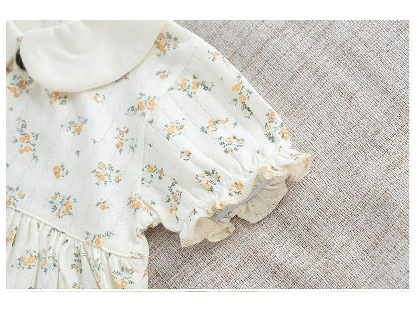 Летний хлопковый комплект из двух предметов для девочек с цветочным принтом: Дышащая, Ультратонкая футболка с коротким рукавом и увеличенной областью для подгузника для младенцев