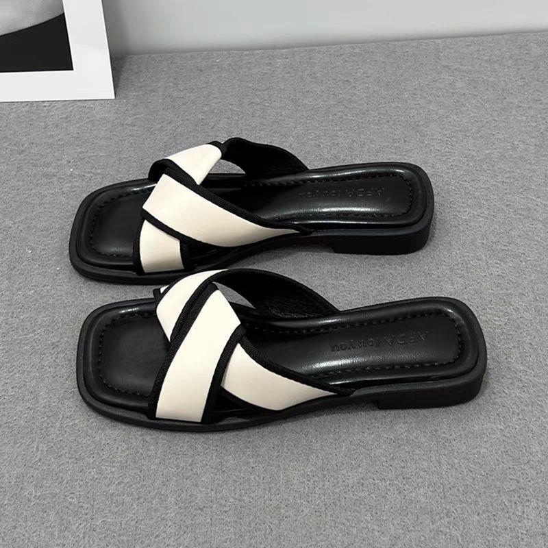High-value slippers for women's summer outer wear 2025 new indoor flat-bottomed ins cross beach one-word cool slippers for women