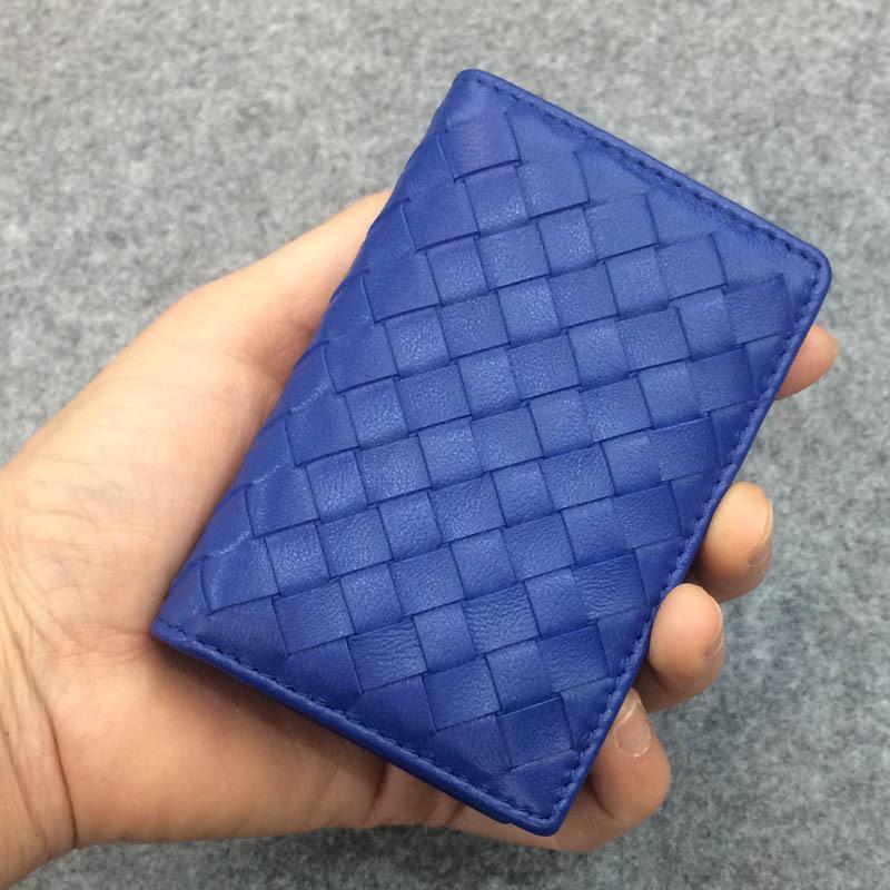 В наличии: 2019 Летний Унисекс Плетеный Держатель для ID и Визитных Карт из Ягнячьей Кожи с Отделением для Монет - Большая Вместимость, Однотонный.