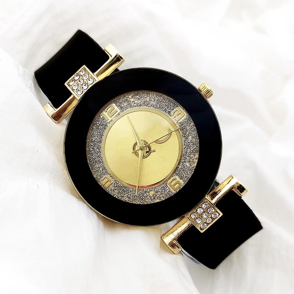 1PC Luxurious Brand Simple Design Ladies Quartz Watches Black And White Silicone Strap Large Dial Creative Fashion Wrist Watch