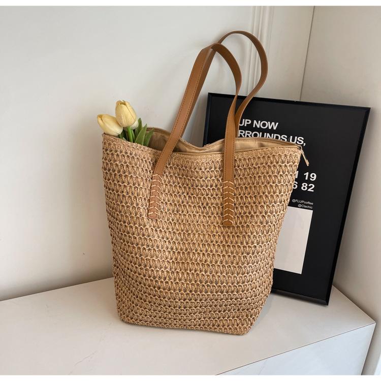 Seaside Vacation Straw Bag Spring and Summer New Woven Large-capacity Shoulder Beach Bag Fashion Tote Bag
