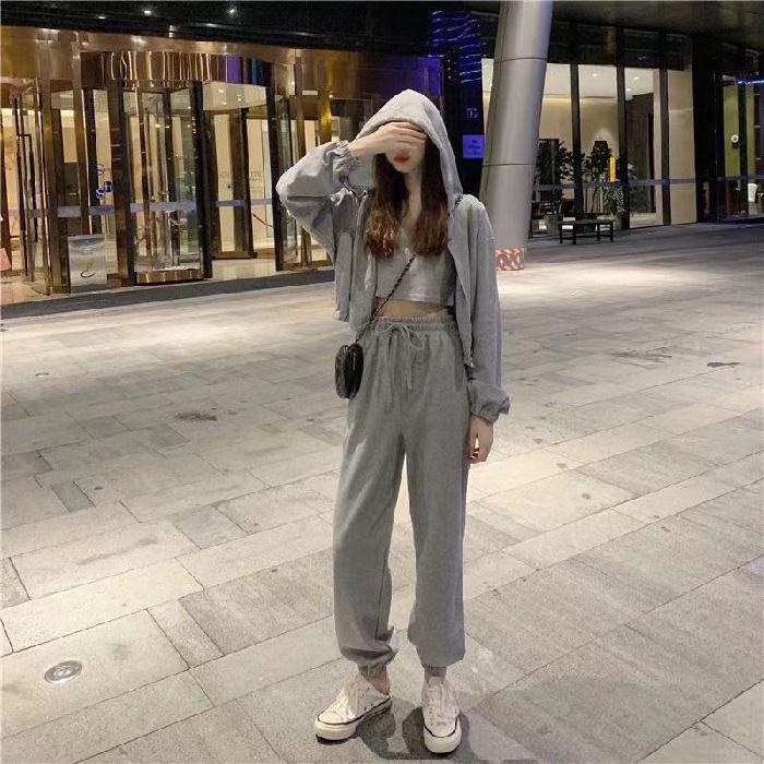 Женский повседневный спортивный костюм-тройка в корейском стиле: Милый комплект куртки свободного кроя для весны и осени.