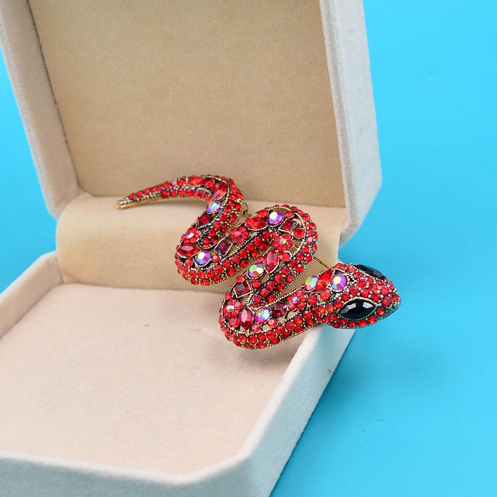 Rhinestone Large Snake Brooches For Women Vintage Fashion Animal Pin Coat Winter Jewelry 3 Colors Available Gift