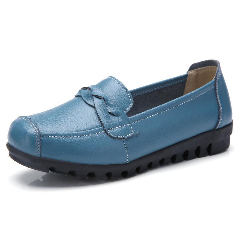 Обувь для мам, кожаная обувь для пожилых женщин с мягкой подошвой, удобные туфли на плоской подошве на танкетке