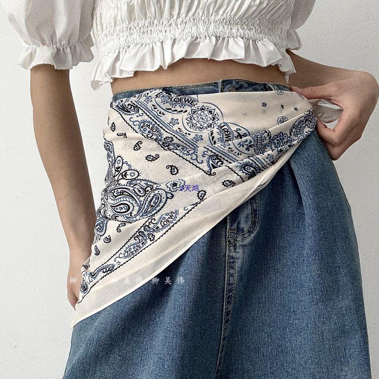 Шелковый шарф с цветком кешью и пояс-корсет для женщин