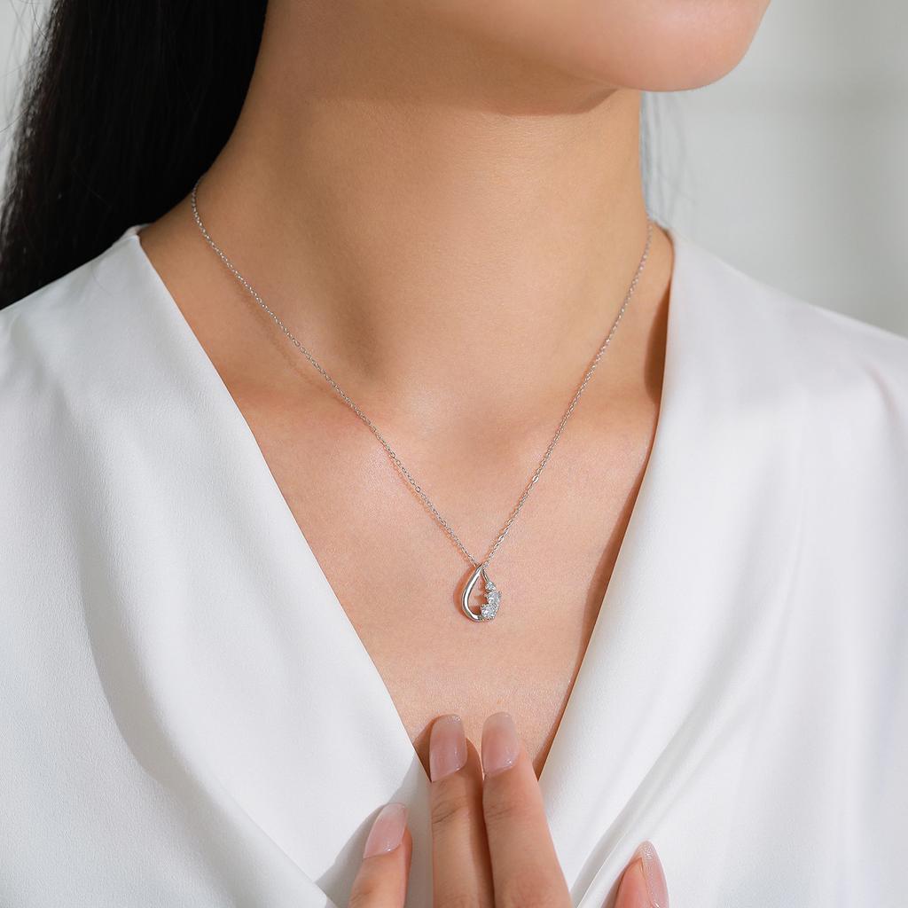 Ailmay Exquisite 925 Sterling Silver Necklace Waterdrop Shaped Pendant with Cubic Zirconia Elegant Lady Necklace Jewelry