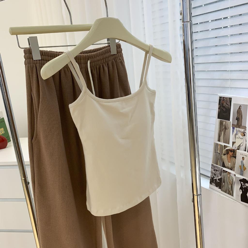 Женская майка с нагрудной подушечкой, красивый жилет с открытой спиной, облегающий грудь, однотонный короткий топ