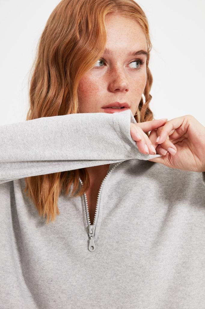 Women's Fashionable Stylish Sweatshirt Black Thessaloniki Knitwear Look Zipper Collar Regular Normal Fit Knitted Sweatshirt