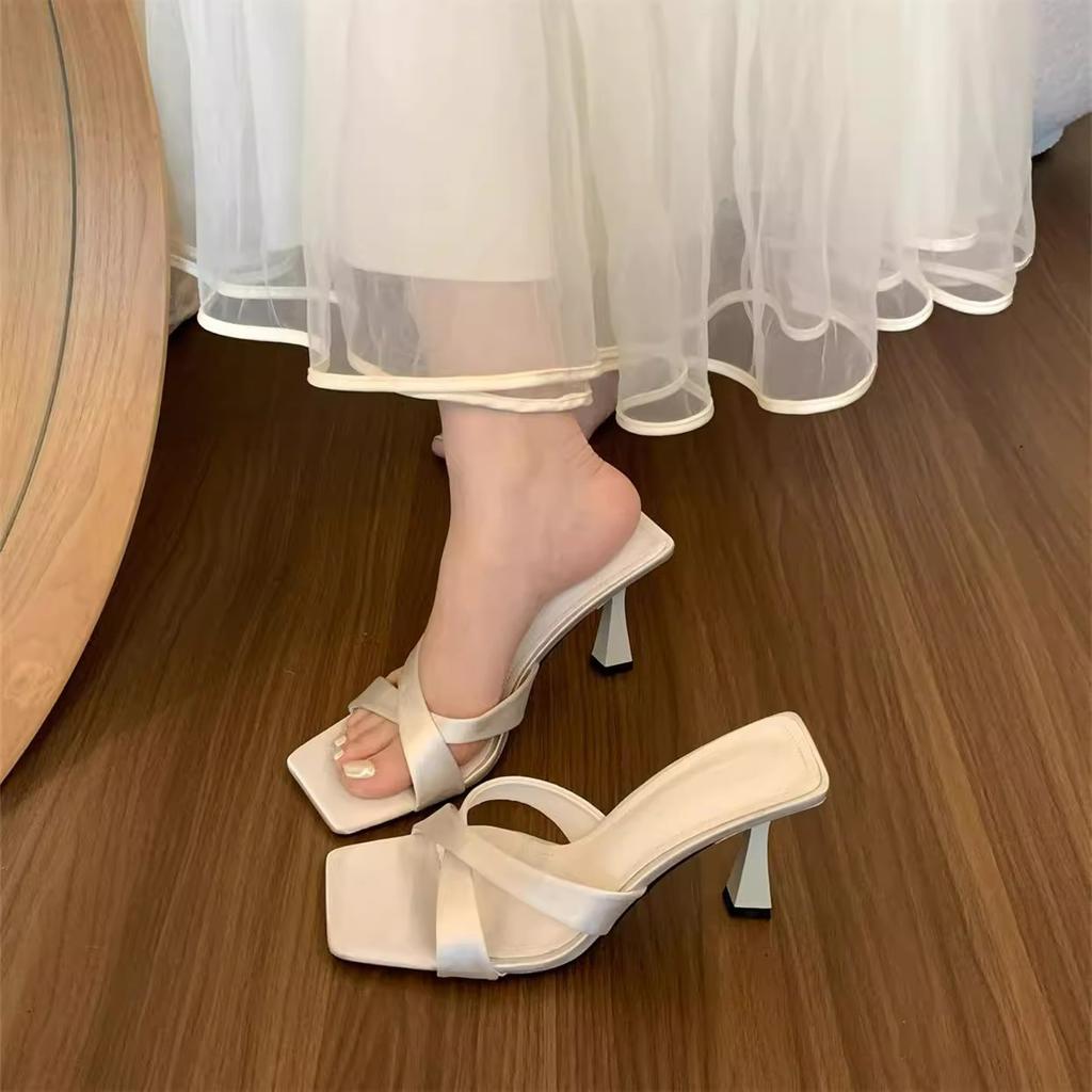 Ретро-туфли с открытым носком и тонким каблуком для женщин, летняя одежда 2025 года, однотонные тапочки на высоком каблуке для женщин