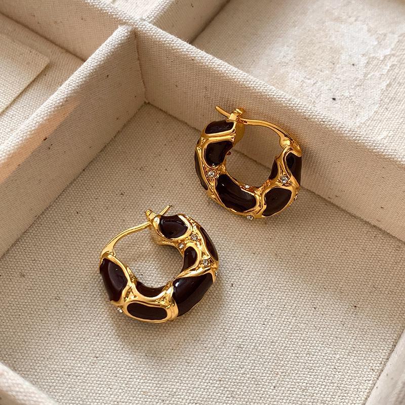 Серьги в форме буквы С в стиле ретро для женщин с гальваническим покрытием цвета бордовой эмали - Роскошные и элитные