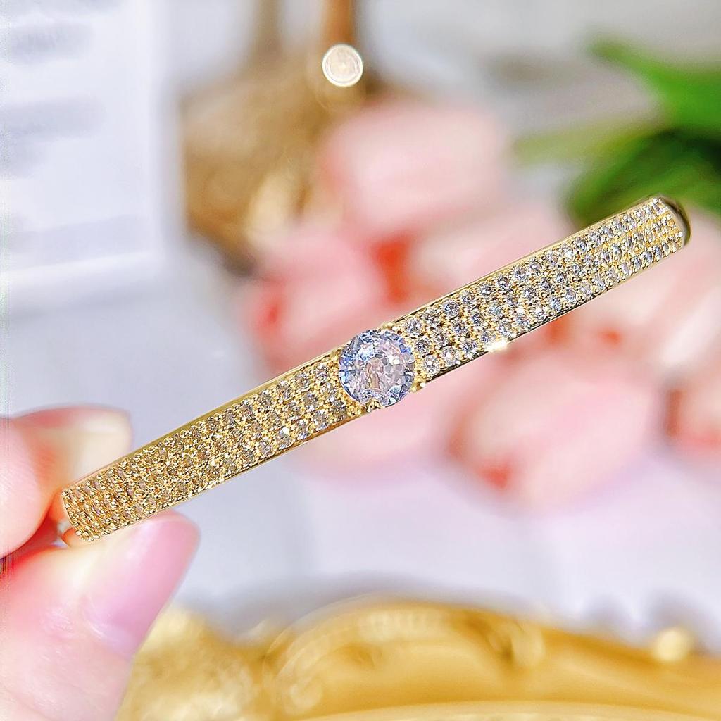 WWJ Classic Hand Jewelry Circle Golden Bracelet Shiny CZ Zirconia Bangle Elegant Female Party Jewelry Accessories Gift