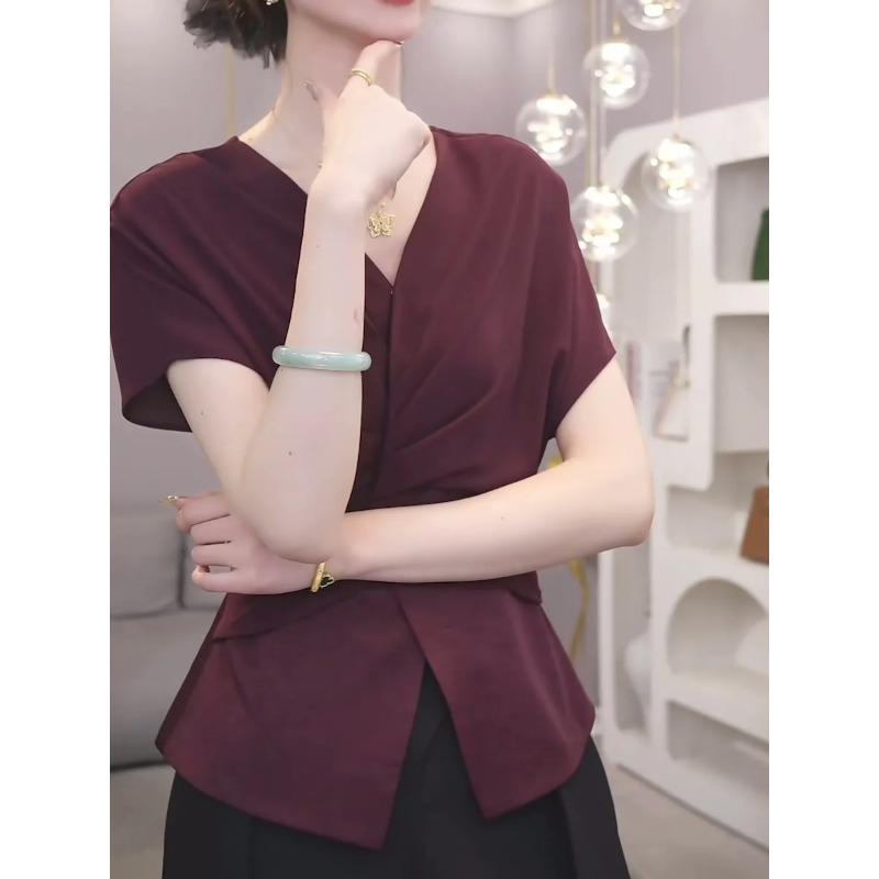 Женская футболка с коротким рукавом, летняя новинка, корейская, приталенная, плиссированная, с V-образным вырезом, темпераментная, универсальная, с открытыми плечами, однотонный топ