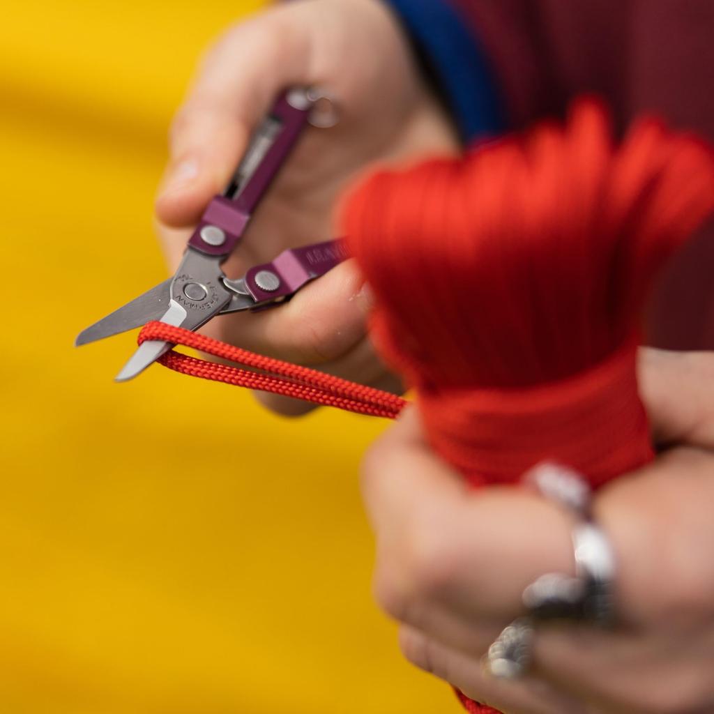 Многофункциональные ножницы LEATHERMAN MICRA, японская гарантия 25 лет [оригинальный продукт] [вишневый]