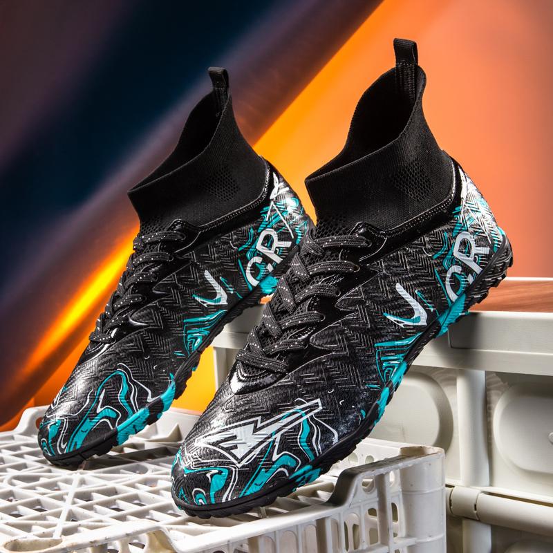 New Low Top Student Football Shoes with Long And Broken Pins for Training And Matches CR7 Professional Youth Sports Shoes