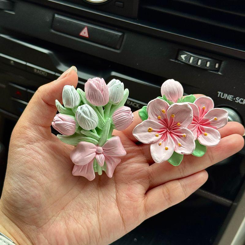 Car Interior Decorations, Car Dashboard Air Vent, Car Fragrance Diffuser, Tulip Aroma Stone Pendant, High-End Feel