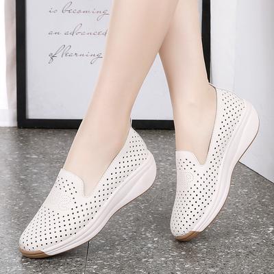 Большого размера полые туфли-маффины на толстой подошве для женщин, новые весенне-осенние туфли для мамы среднего возраста, одинарные туфли, увеличивающие рост, с мягкой подошвой и а