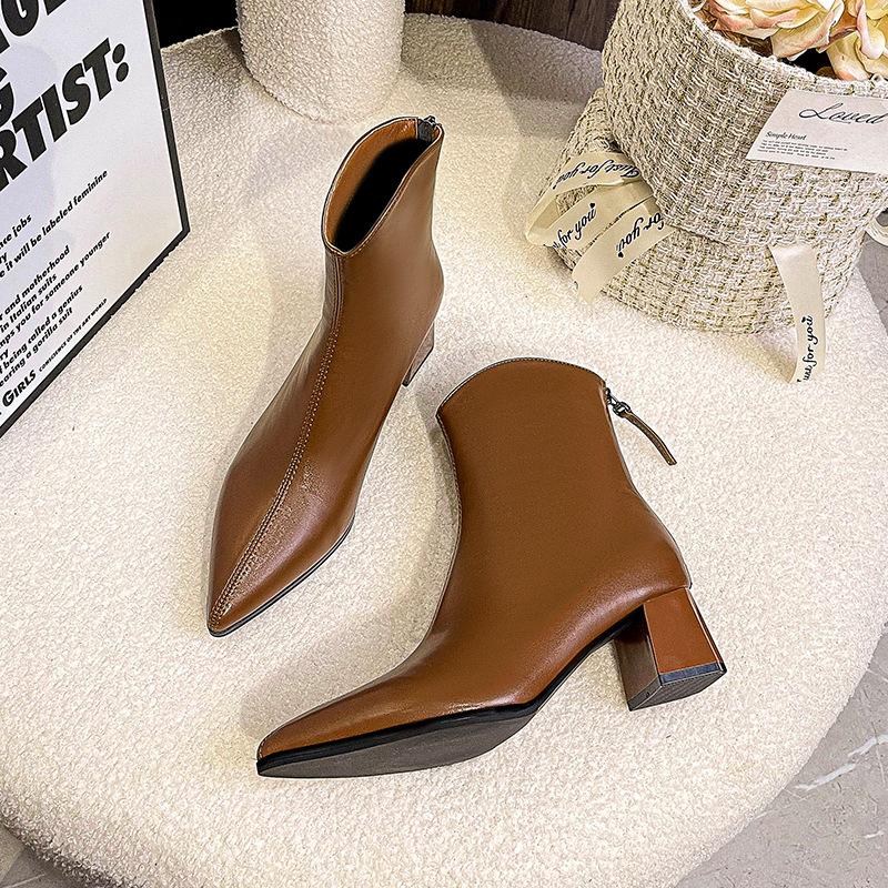 Тонкие сапоги на высоком каблуке 2024 года, новые осенне-зимние белые одинарные сапоги на толстом каблуке с застежкой-молнией сзади, средние остроносые французские короткие сапоги