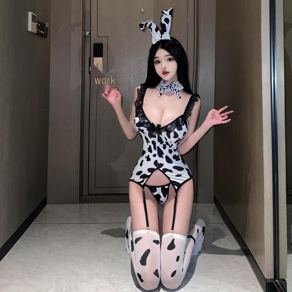 Оригинальный костюм нижнего белья в коровьем стиле: Черные шелковые чулки, которые можно порвать