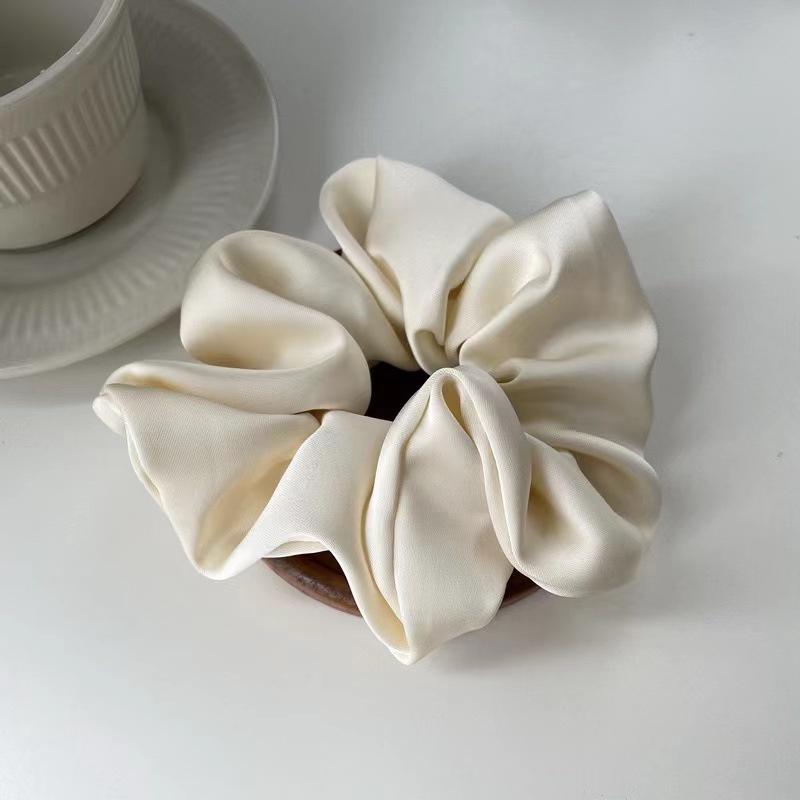 Модная и универсальная повязка на голову из эластичной ткани, ручной работы. Идеальный аксессуар для волос для модных горожан.