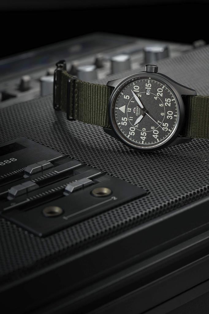 ORIENT Автоматические часы Flight Mechanical Automatic Внутренний производитель Гарантия Темно-серый [ORIENT] RN-AC0H02N Мужские