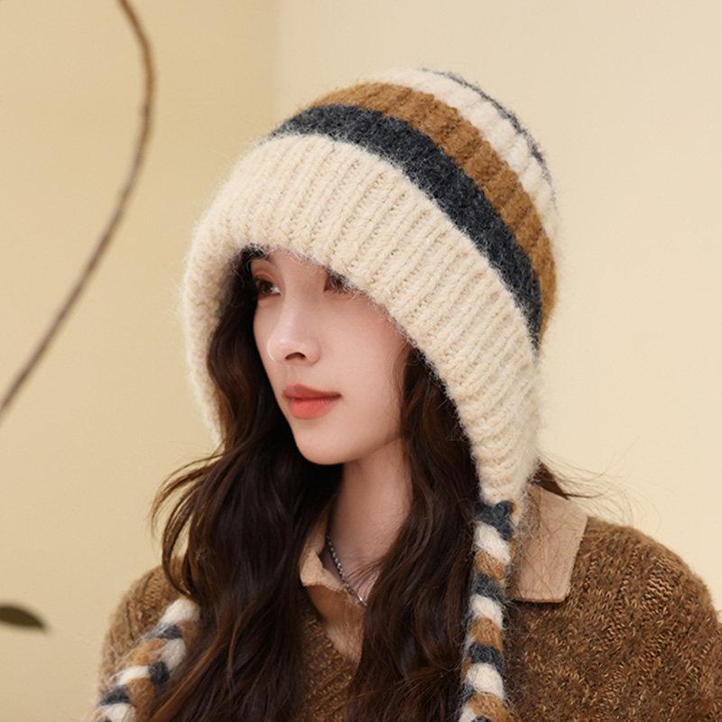 Autumn and winter contrasting color fringed knitted hat children's outdoor cold protection and warmth casual versatile face small wool hat Lei Feng