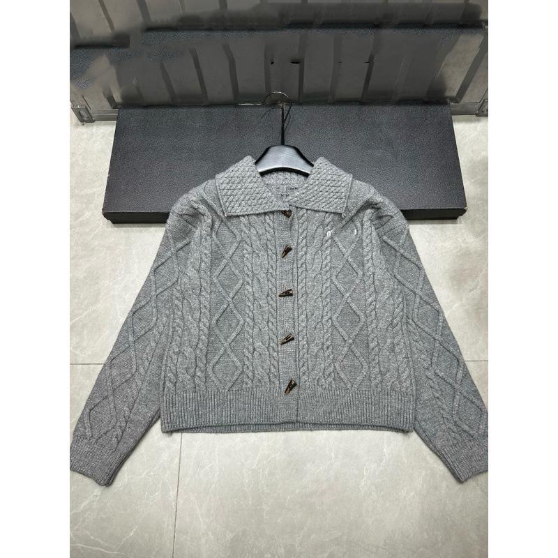 2025 Winter Lapel Embroidered Cable Knit Cardigan with Horn Buttons - Age-Reducing Versatile Outerwear Top