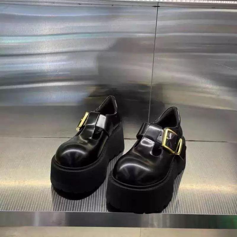 Женская обувь 2024 года, осенняя обувь с толстой подошвой, модная обувь с одним словом, пряжкой, британский стиль, туфли Мэри Джейн, женские