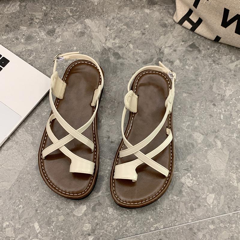 Римские сандалии фея фея носящая пляжную обувь 2025 лето новая студенческая интернет-знаменитость крутые плоские мягкая подошва женские туфли