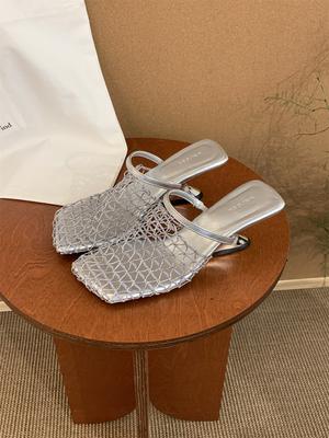 Элегантные уличные шлепанцы, летние дизайнерские шлепанцы на танкетке с узким ремешком, женские шлепанцы для повседневной носки на улице, балетки-мюли