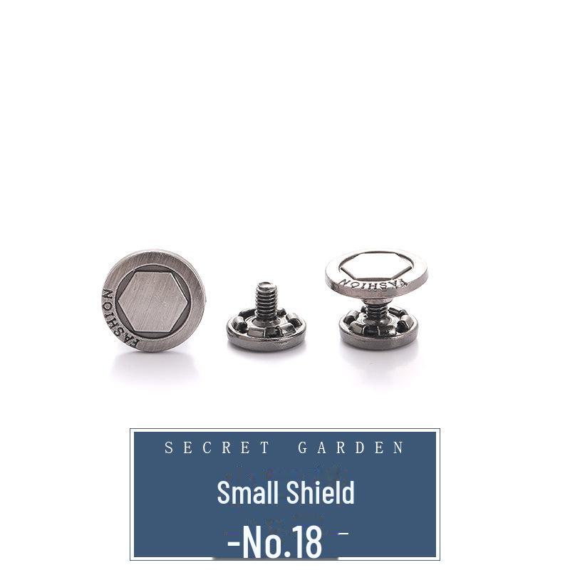 Пляжные тапочки с металлическими заклепками и съемной пряжкой: Сандалии с регулируемой высотой без гвоздей и сменными пуговицами.