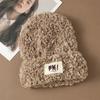 Осенние и зимние шапки, женский большой обхват головы показывает лицо, маленькие вязаные шапки, плюшевые теплые шерстяные шапки, с защитой ушей и шапки для головы.