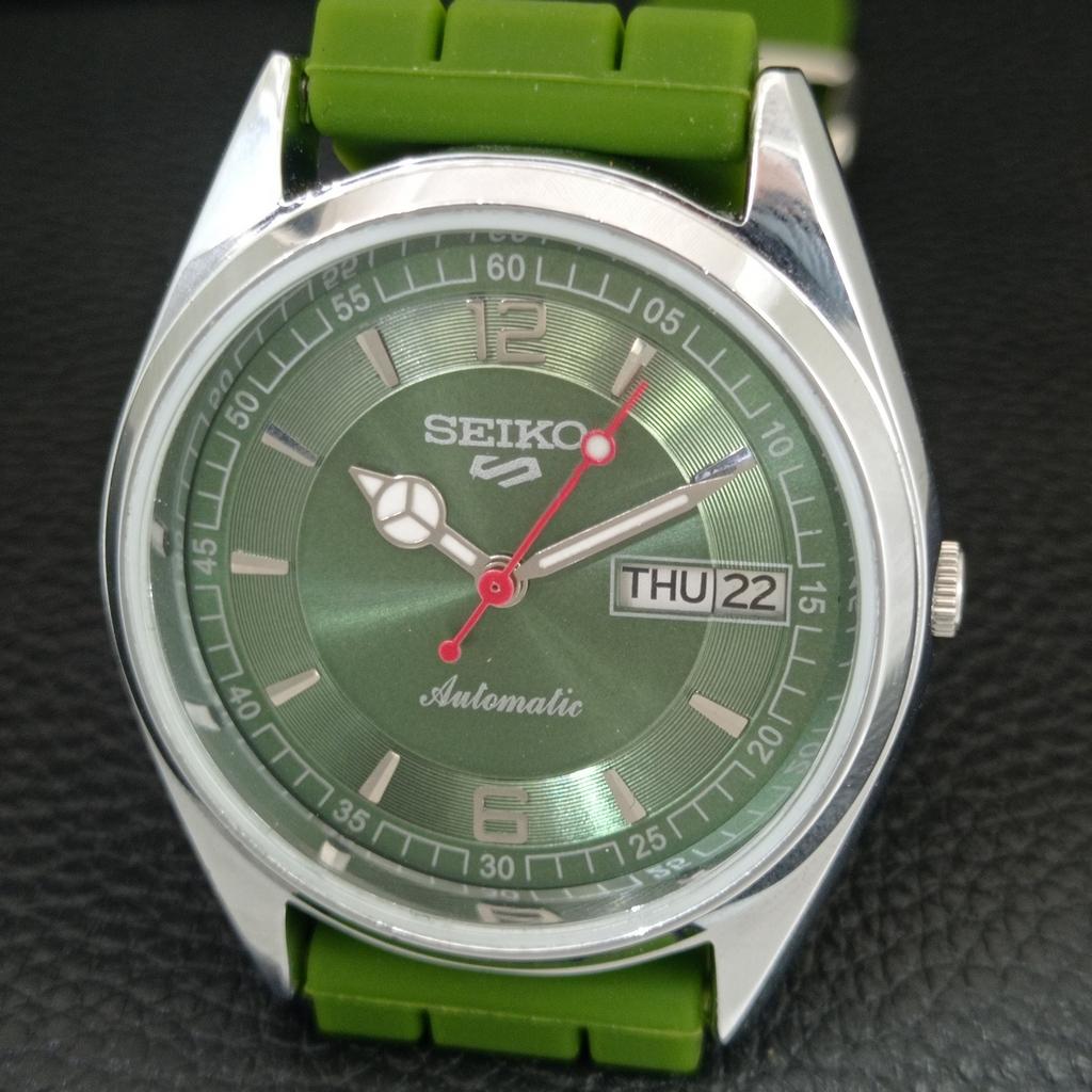 ЯПОНСКИЕ ВИНТАЖНЫЕ ОТРЕМОНТИРОВАННЫЕ МУЖСКИЕ АВТОМАТИЧЕСКИЕ ЧАСЫ SEIKO 5 ЗЕЛЕНЫЙ ЦИФЕРБЛАТ a444591-1