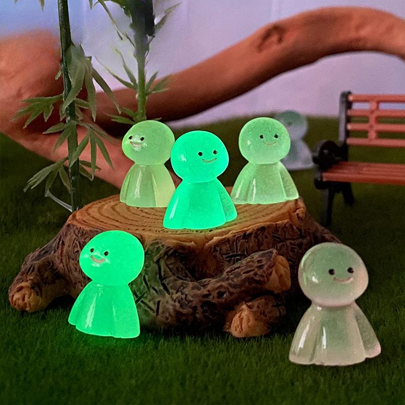 Micro Landscape Decoration Colorful Cartoon Rainy Day Doll Glow-in-the-dark Resin Decoration Office Desktop Car Accessories