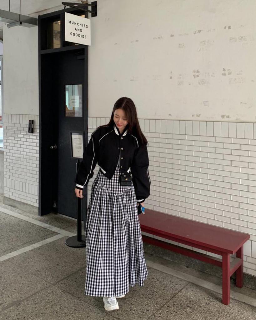 Korean Chic Retro High-Waisted Plaid Midi Skirt - Summer 2025 Versatile Slimming Design for Women