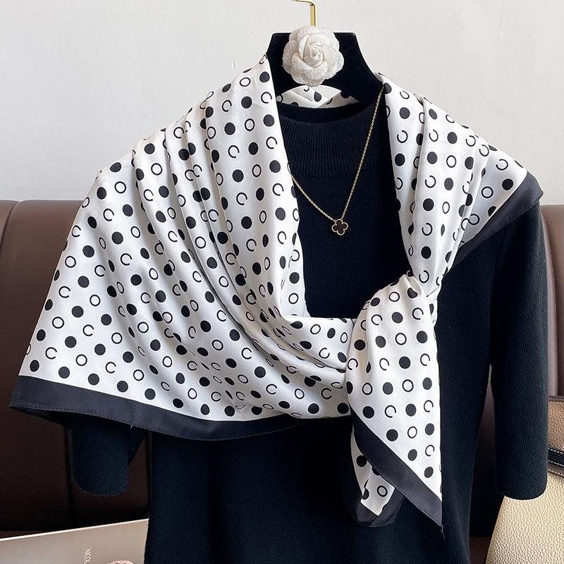 Korean New Polka Dot Twill Fashionable Beach Towel with Sunscreen Scarf for Women's Professional Scarf for Summer