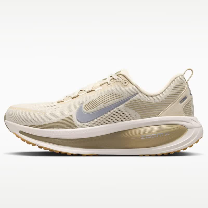Nike Men's Vomero 18 ESS Running Shoes