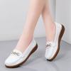 Женские лоферы с металлической цепочкой без шнуровки на плоской подошве с круглым носком. Удобная модная рабочая деловая обувь. Легкие женские мокасины из искусственной кожи.