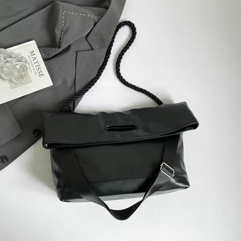 Retro Large-capacity Underarm Bag Women's Bag 2025 Autumn New Soft-faced Simple Tote Bag Fashionable Commuter Messenger Bag