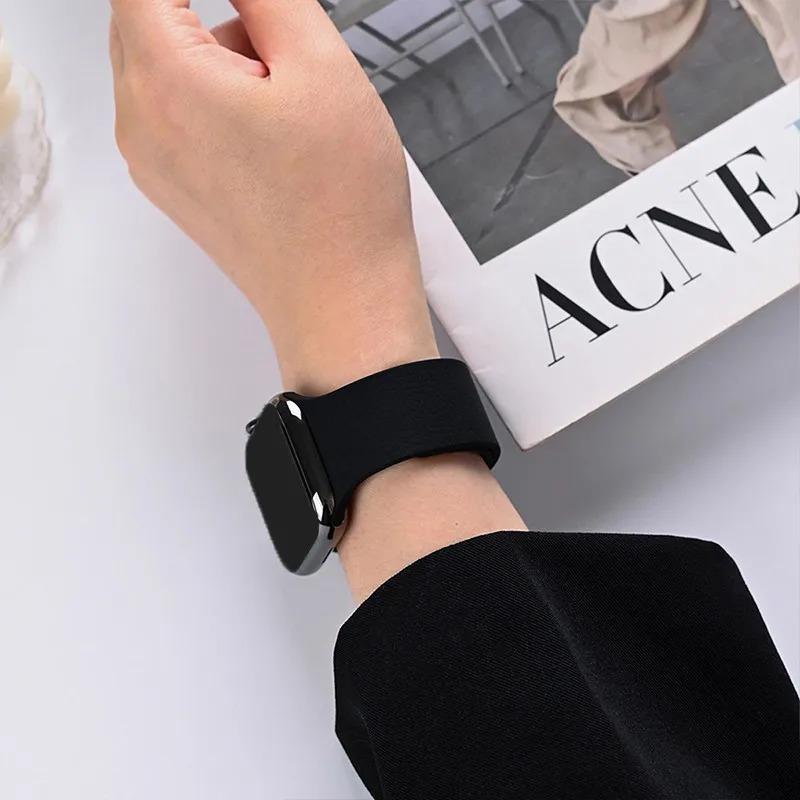 Magnetic Strap For Apple Watch Series 11 42mm 46 45 41 44 40 38mm Silicone Band For Iwatch Ultra 3 2 1 49mm 10 9 8 7 6 54 3 2 1