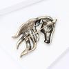 Ретро Значок на лацкан в виде лошади Винтажный стиль Сплав Голова Брошь Стразы Лошадь Брошь-булавка Аксессуар Мужской