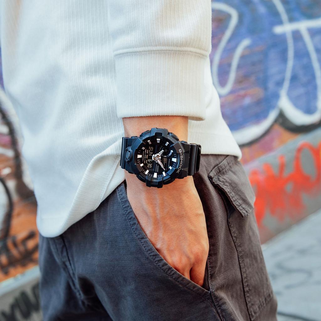 Casio Мужские кварцевые часы GA-700-1B из смолы, водонепроницаемые 200 м, аналоговые, ударопрочные