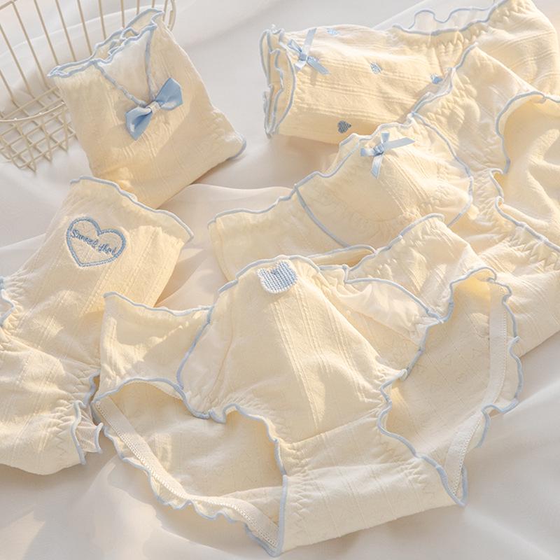 Japanese Women's Mid-Waist Breathable Cotton Hip-Hugging Panties